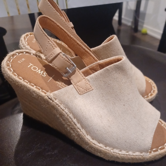 Toms Shoes - TOMS ESPADRILLES